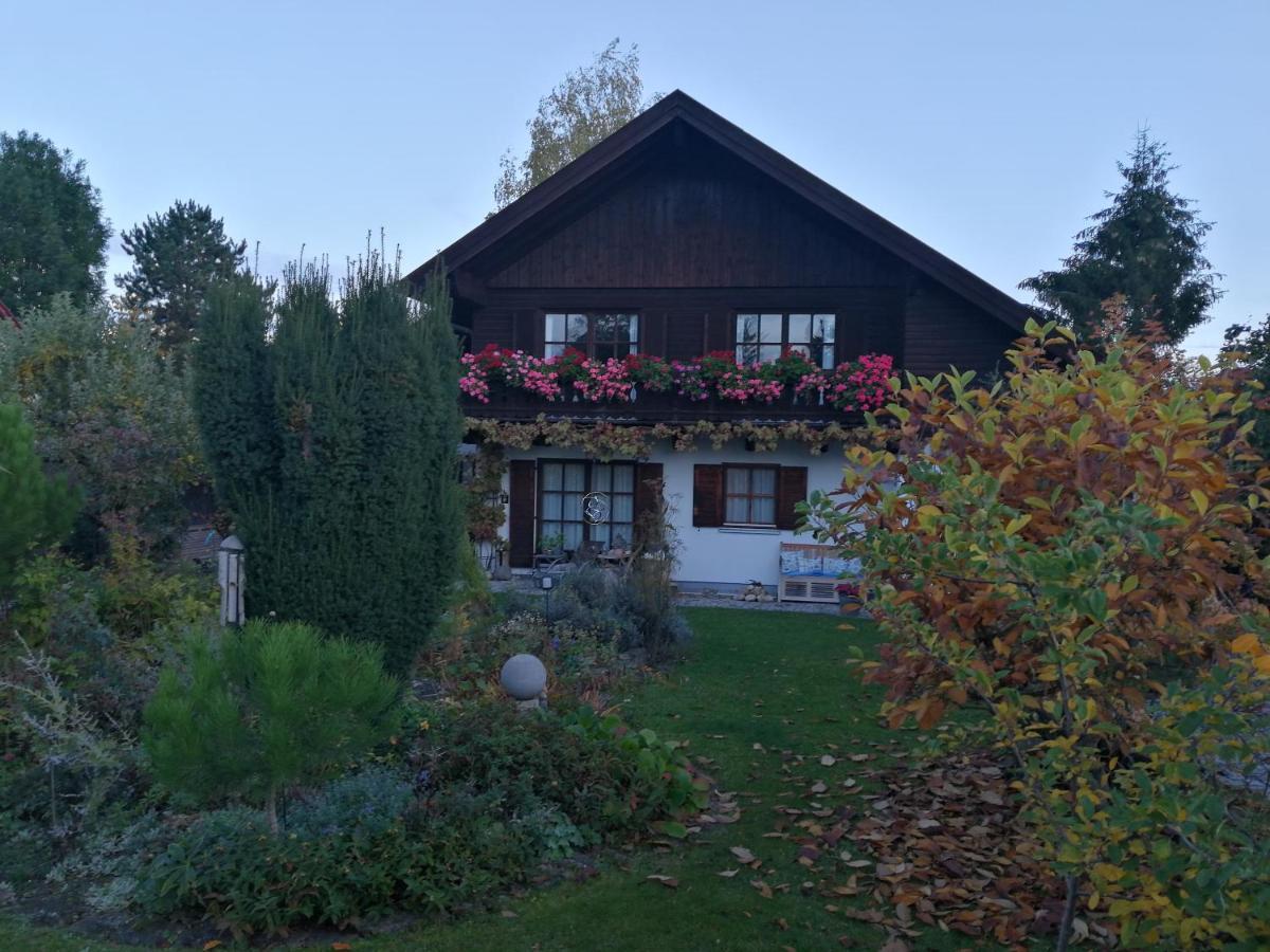 Apartment Haus Merlin Am Boeckelsberg Weimar  Luaran gambar